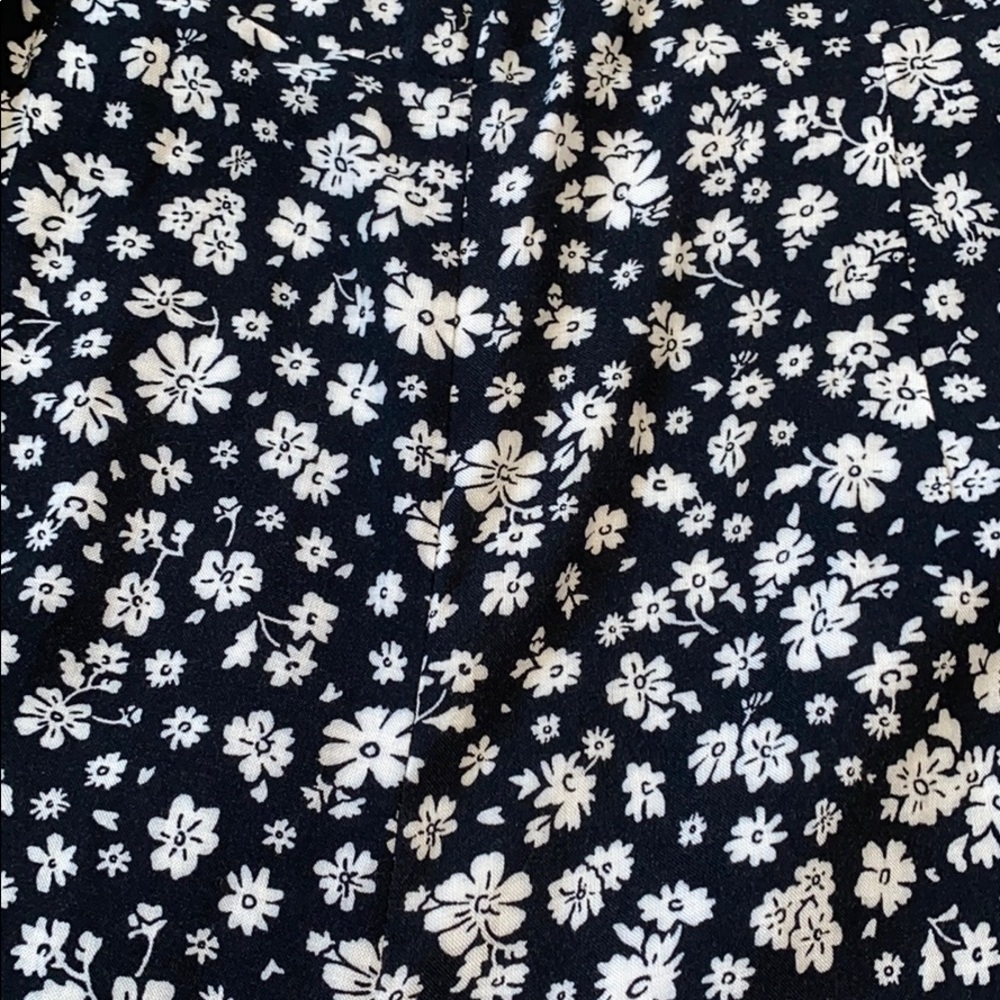 Floral Romper - Picture 2 of 4